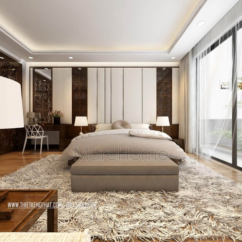 Phòng ngủ được trí tạo không gian tách biệt bằng vách ngăn gỗ tự nhiên giúp không gian riêng tư hơn mà lại không bị gò bó như bốn bức tường hay cửa phòng. Thiết kế phòng ngủ nhà phố